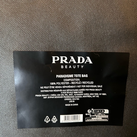 Prada PARADIGME Beauty Green Unisex Tote NEW! Limited Edition With Dust Bag - Picture 5 of 10